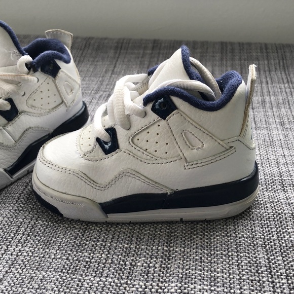Toddler Jordan’s - Picture 2 of 4